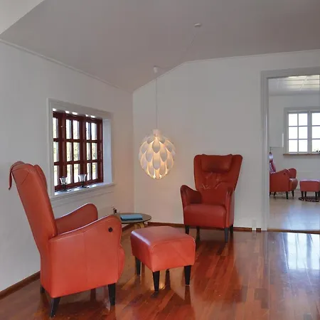 Casa de Férias Six Bedroom Holiday In *